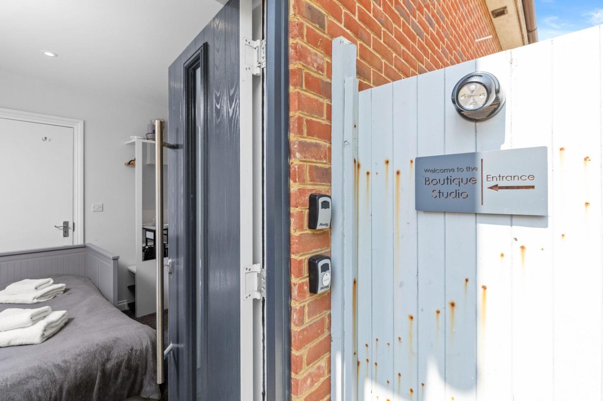 Rottingdean Boutique Studio Apartment By The Sea Brighton Екстериор снимка